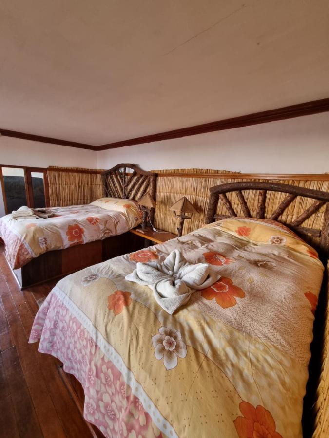 Hostal Puerta Del Sol Isla del Sol Bagian luar foto