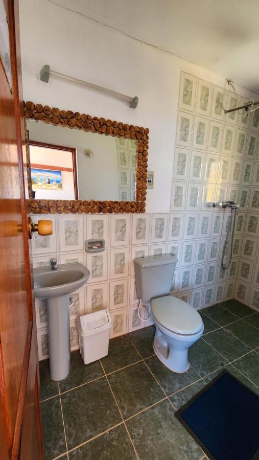 Hostal Puerta Del Sol Isla del Sol Bagian luar foto