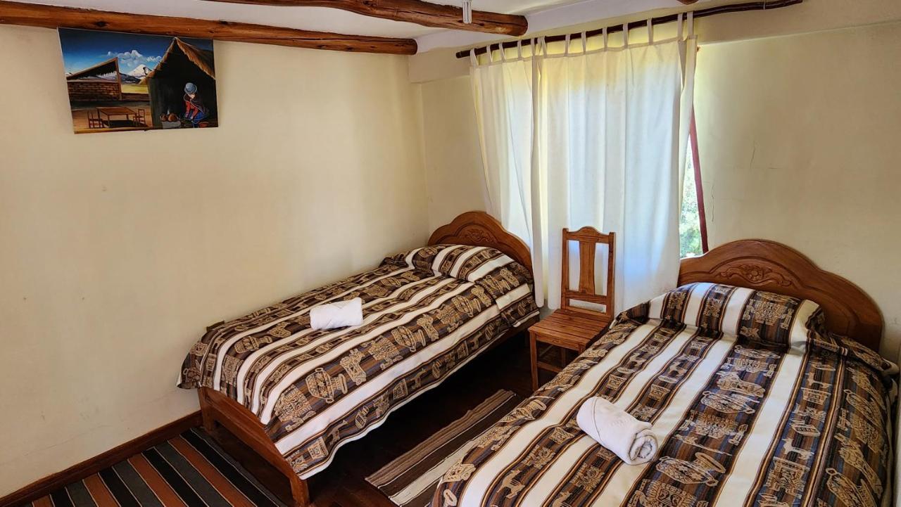 Hostal Puerta Del Sol Isla del Sol Bagian luar foto