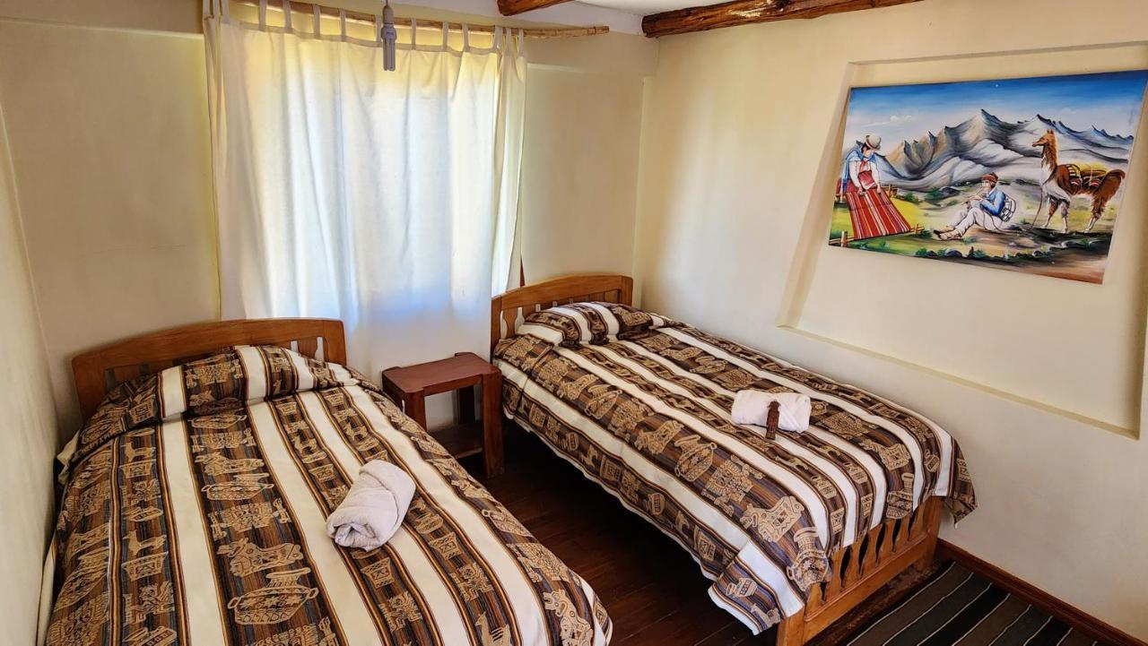 Hostal Puerta Del Sol Isla del Sol Bagian luar foto